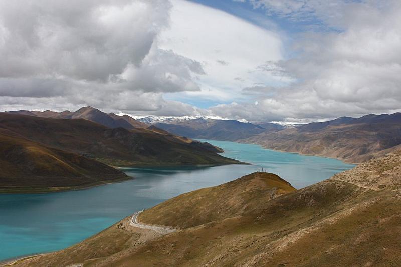 073 Yamdrok Lake.jpg